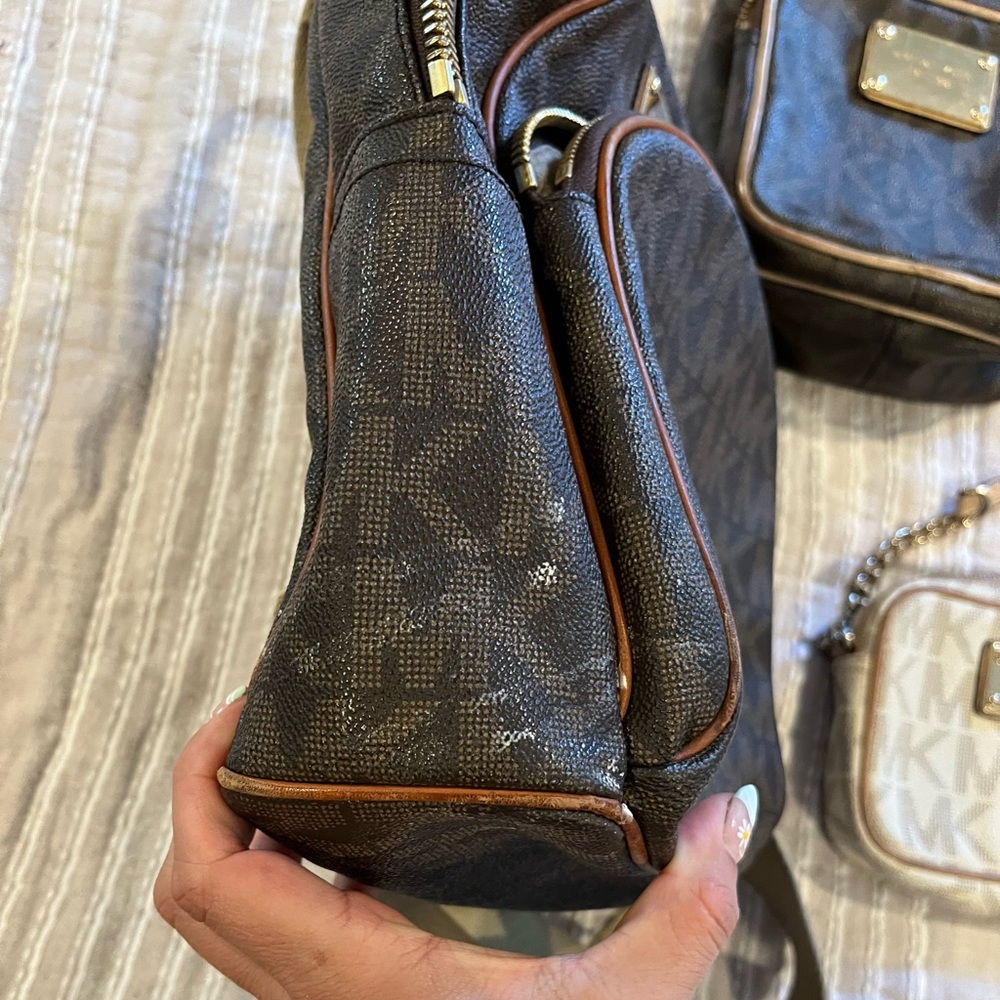 3 Michael kors bags tote and crossbody - Picture 2 of 8